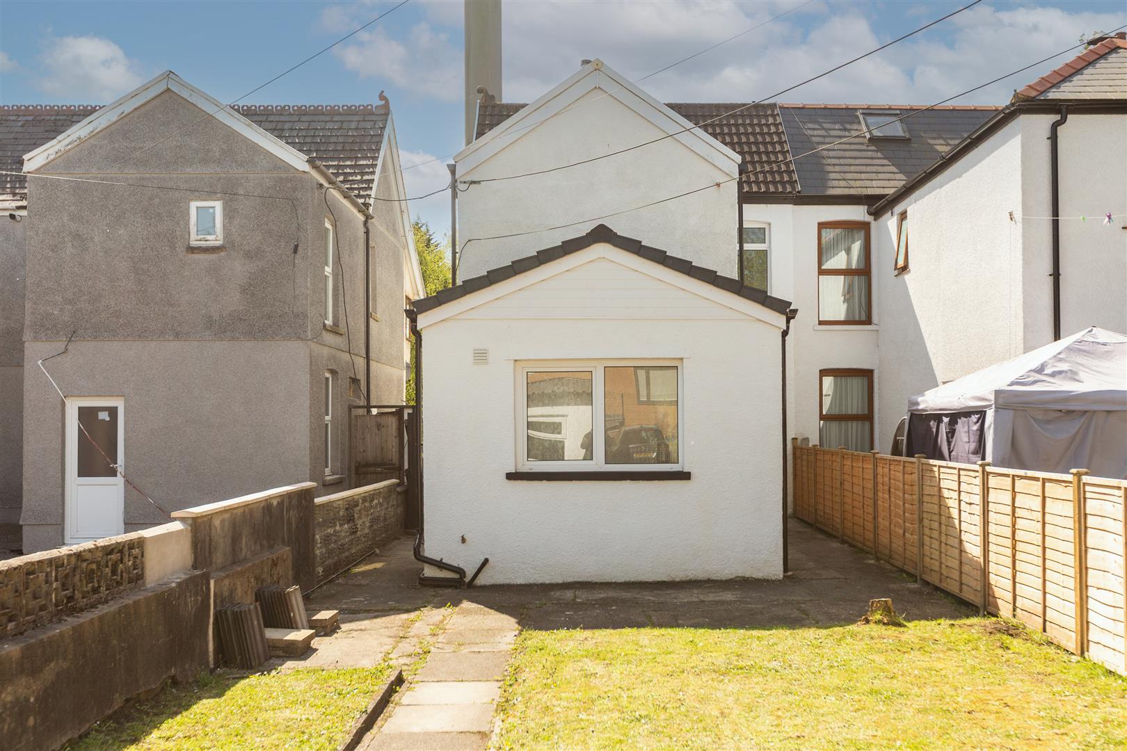 High Street, Clydach, Swansea, SA6 5LN